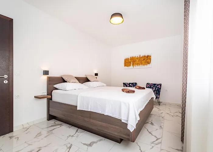 Gorgeous In With Wifi *