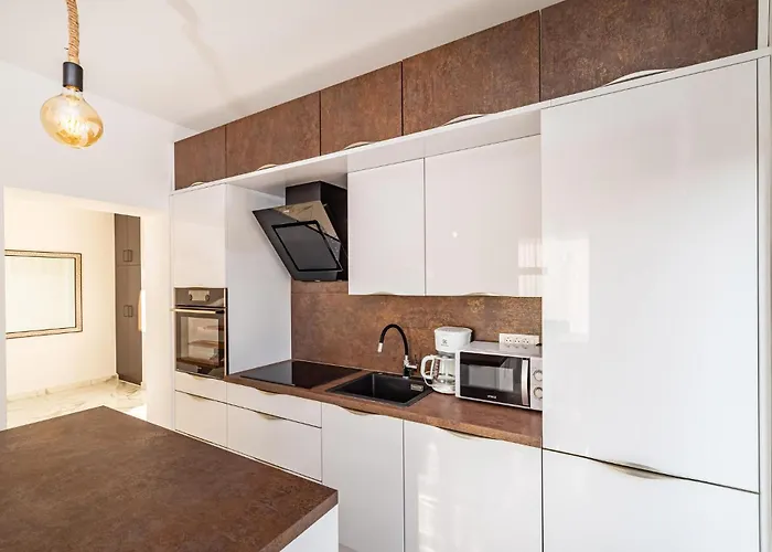 Gorgeous In With Wifi Prázdninový dům Bibinje