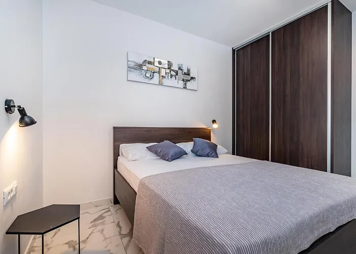 Gorgeous In With Wifi Prázdninový dům Bibinje